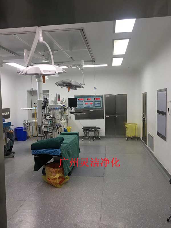 我司為惠州市中心醫院手術室層流中高效過濾器更換安裝圓滿結束 我司為惠州市中心醫院手術室層流中高效過濾器更換安裝圓滿結束